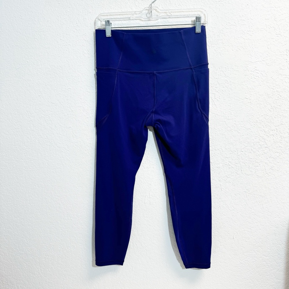 Athleta- Conscious Crop Sports Bra and Salutation Mesh 7/8 Leggings bundle M/L - Picture 9 of 14